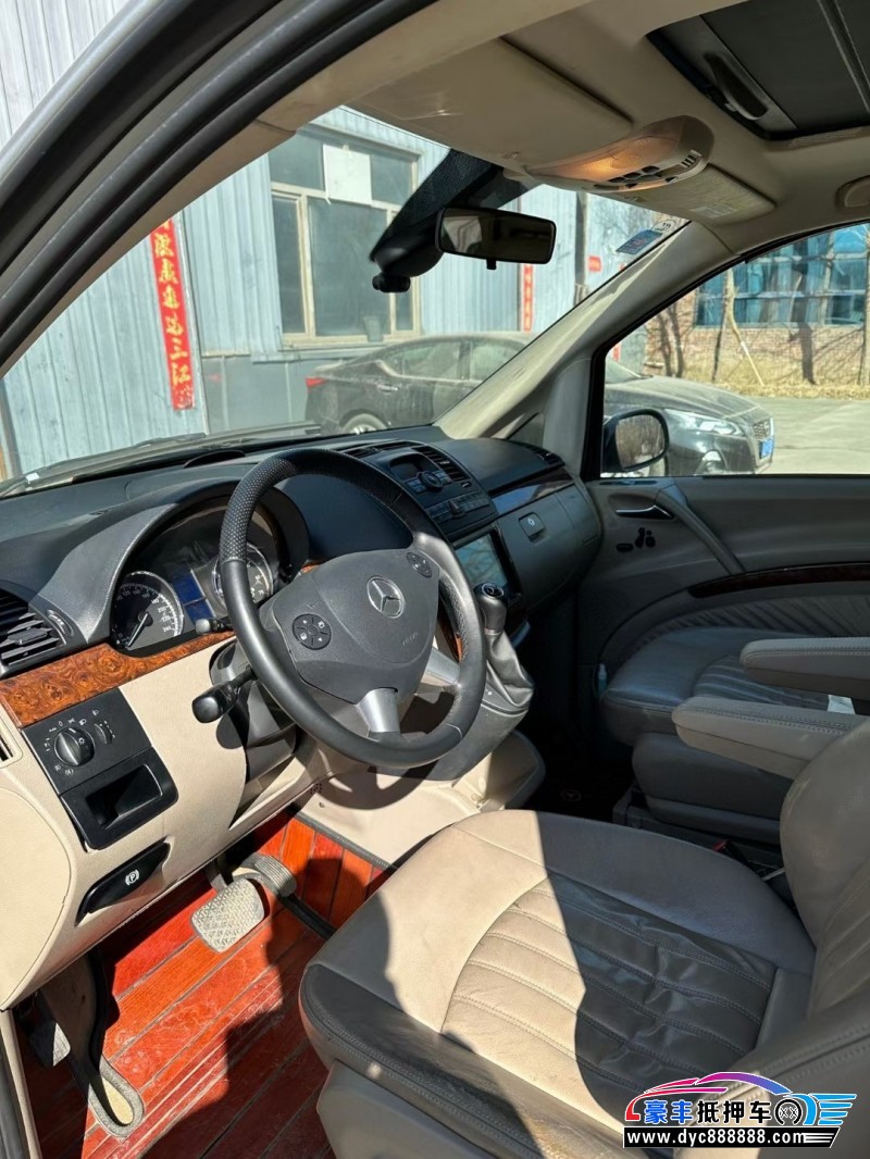 11年奔驰唯雅诺MPV抵押车出售