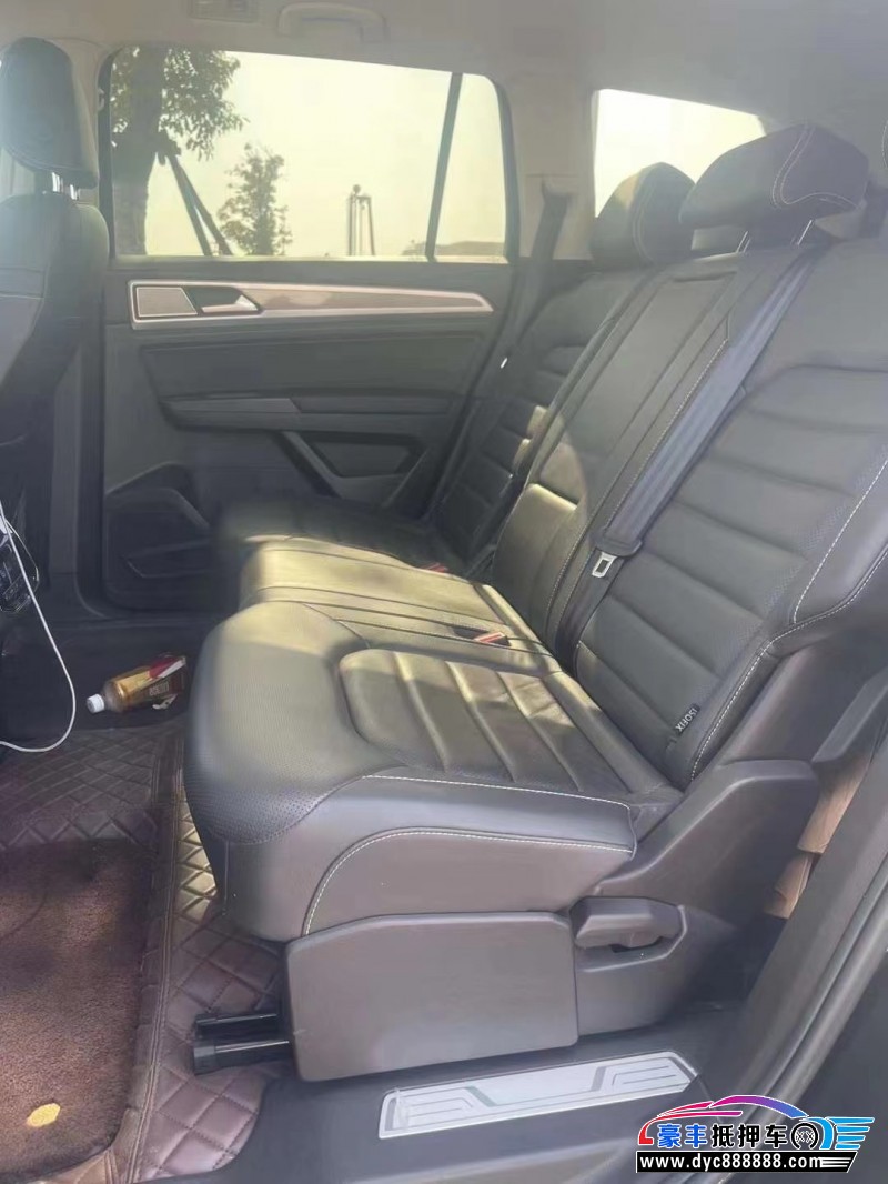 20年大众途昂轿车抵押车出售