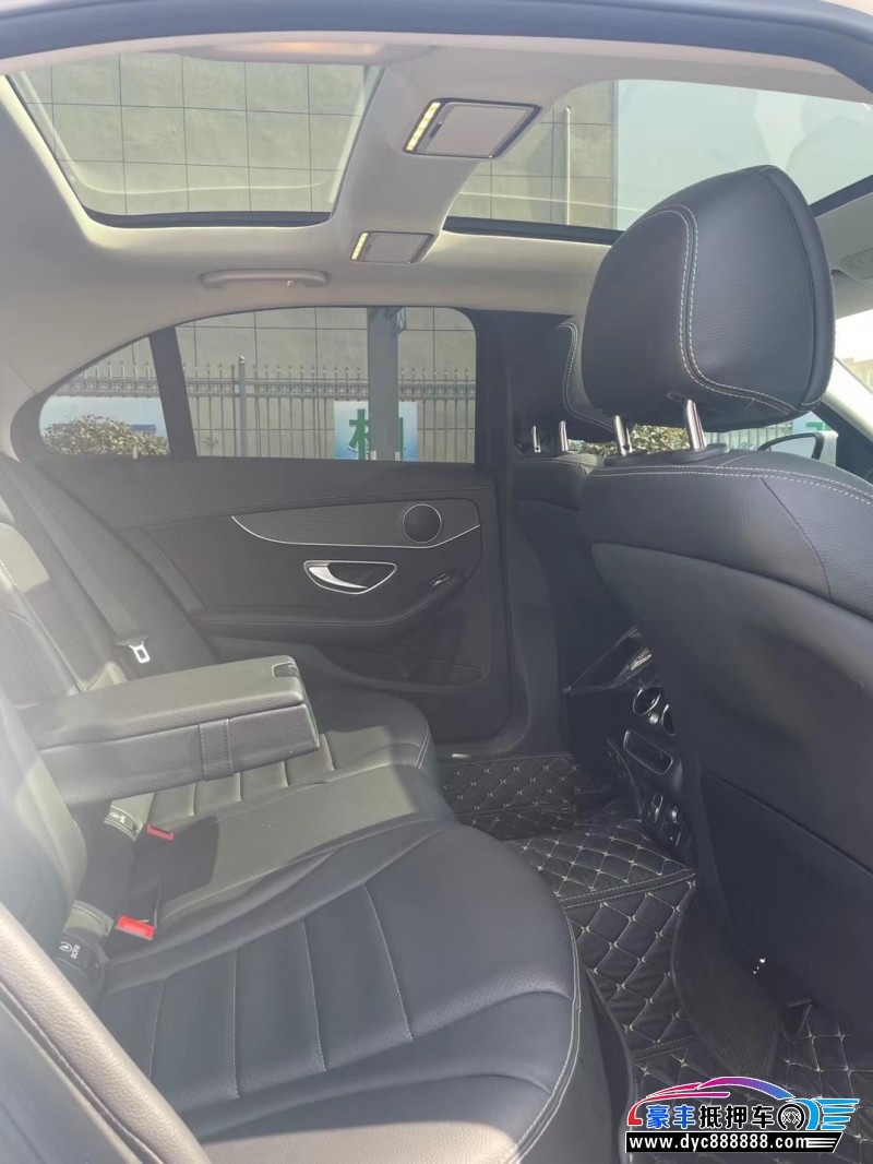 21年奔驰C轿车抵押车出售