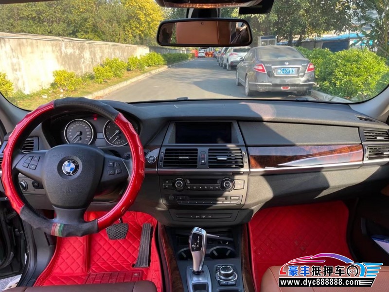 13年宝马X5轿车抵押车出售