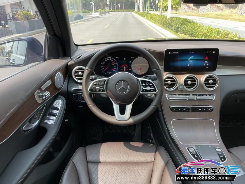 21年奔驰GLC轿车抵押车出售