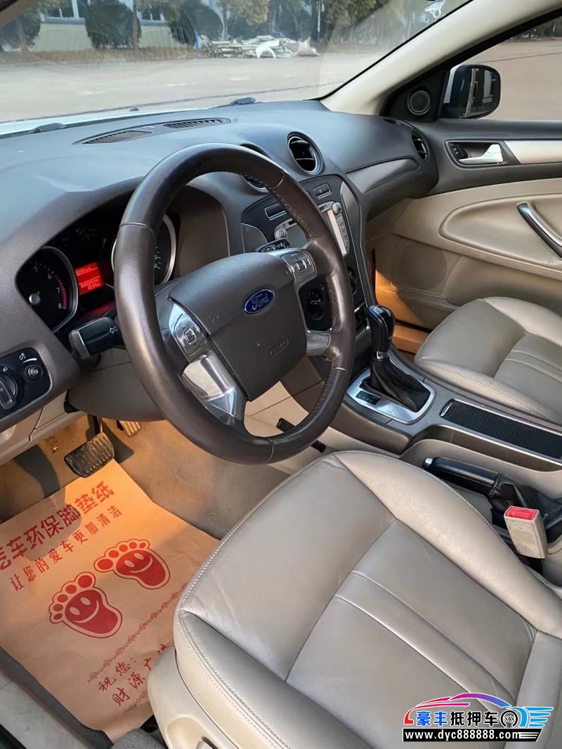 16年福特致胜轿车抵押车出售