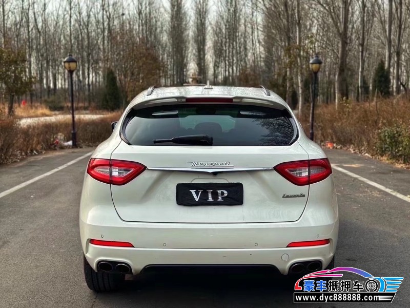 17年玛莎拉蒂莱万特轿车抵押车出售