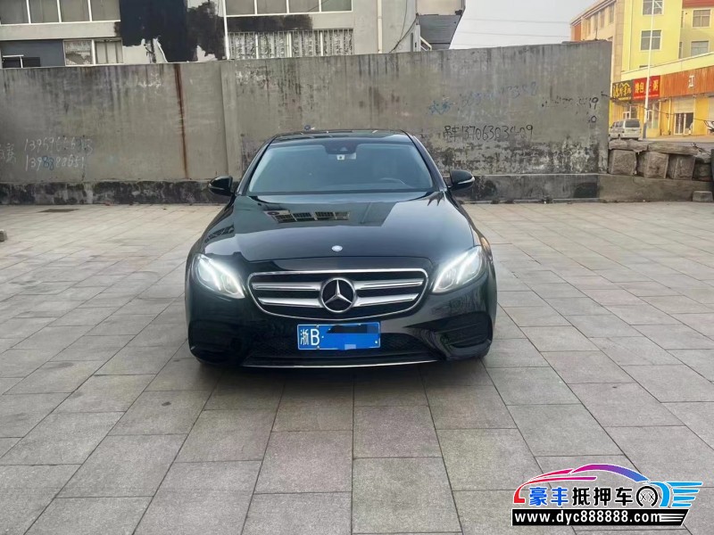 17年奔驰E轿车抵押车出售
