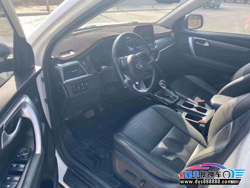 18年起亚智跑SUV抵押车出售