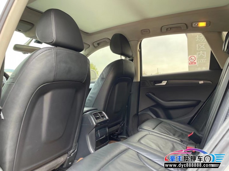 13年奥迪Q3轿车抵押车出售