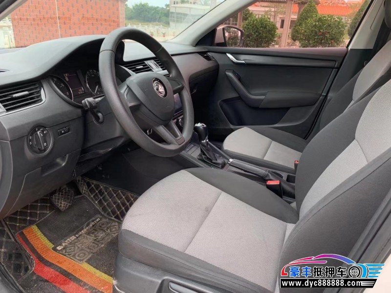 18年斯柯达明锐轿车抵押车出售