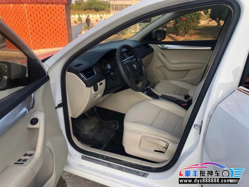 14年斯柯达明锐轿车抵押车出售