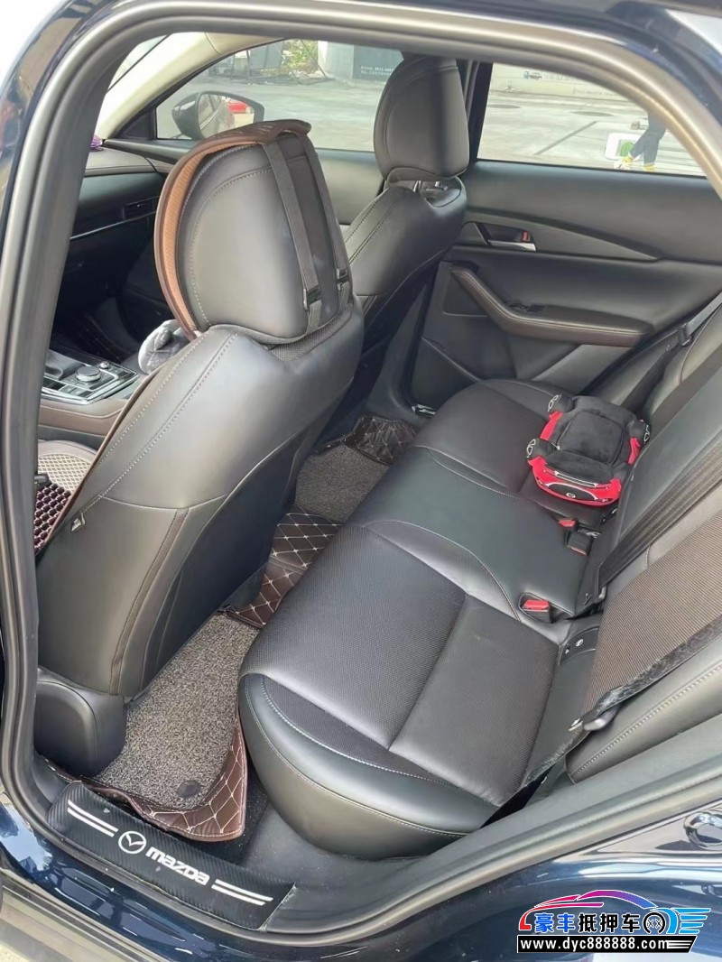 21年马自达CX-3轿车抵押车出售