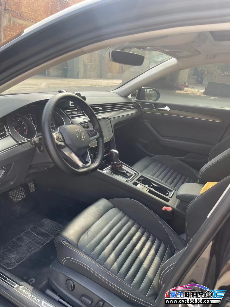 21年大众迈腾轿车抵押车出售