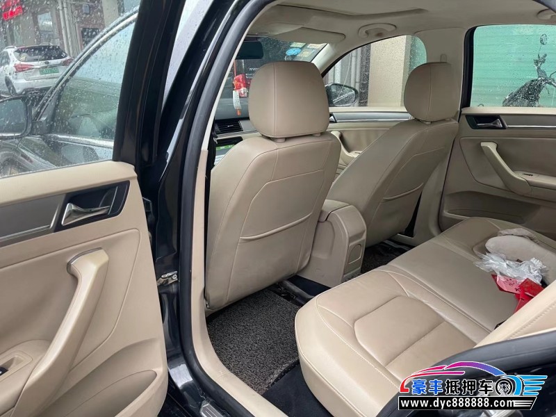 14年大众宝来轿车抵押车出售