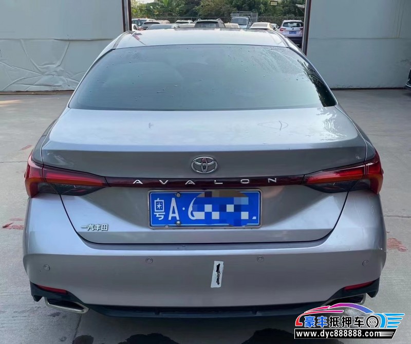 20年丰田亚洲龙轿车抵押车出售