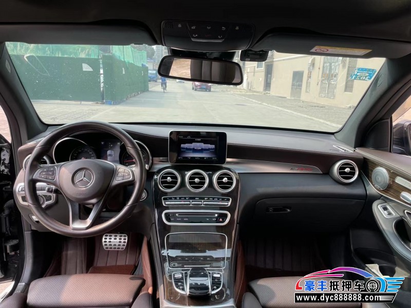 17年奔驰GLC轿车抵押车出售