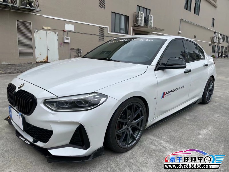 21年宝马1系轿车抵押车出售