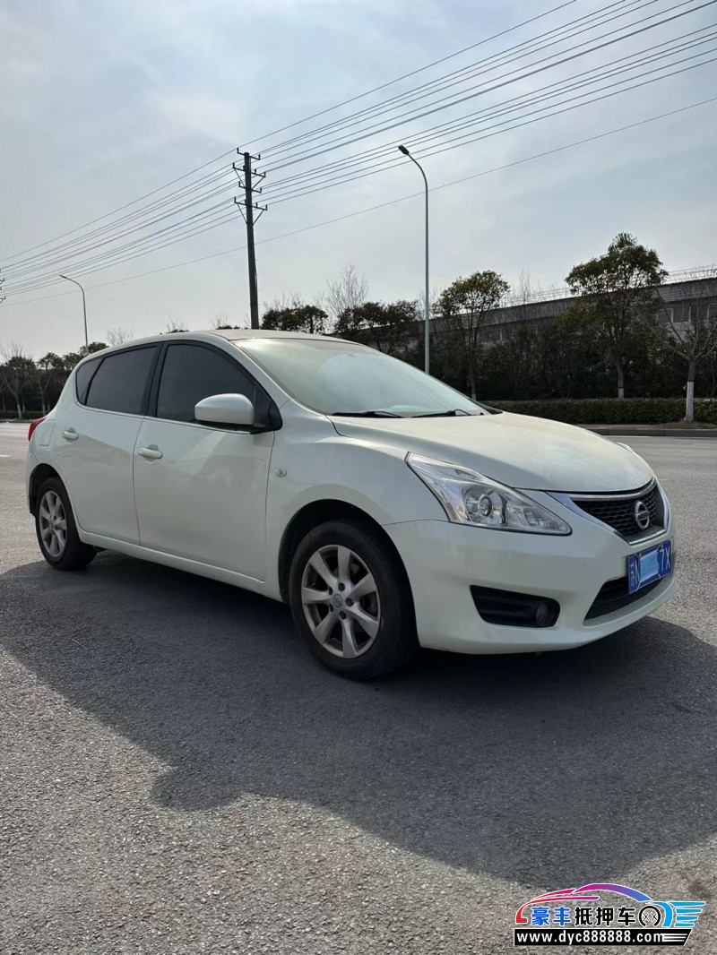 13年日产骐达轿车抵押车出售