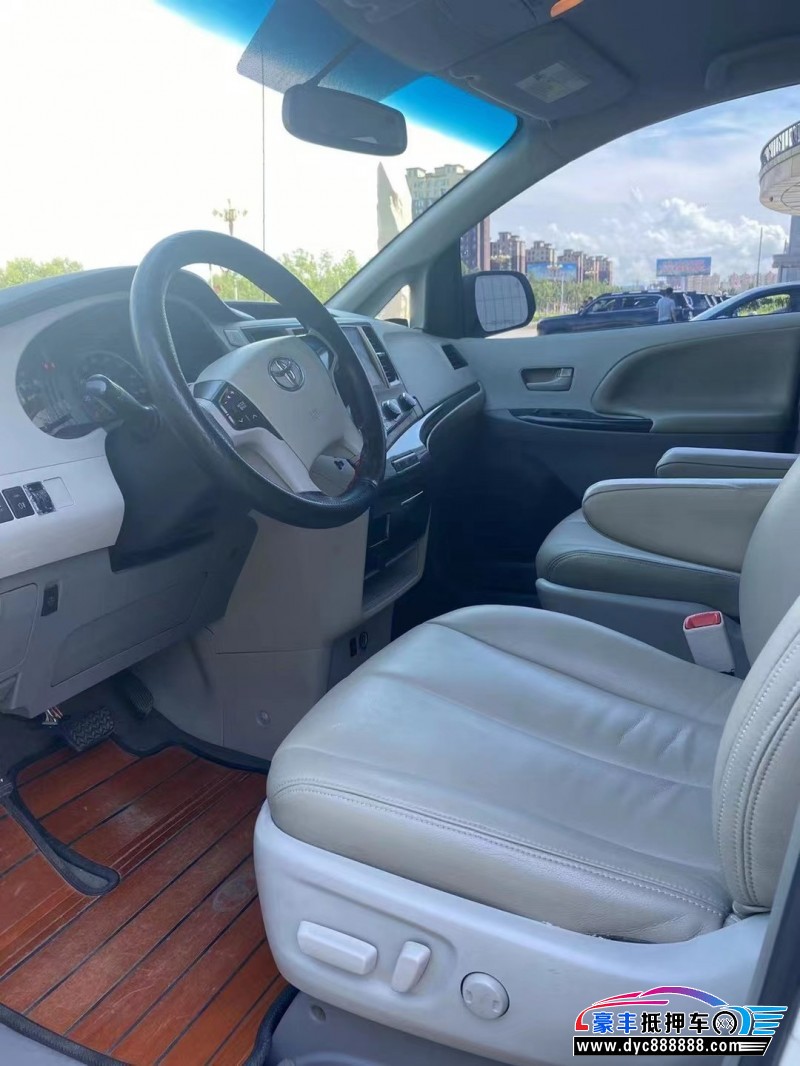 14年丰田塞纳MPV抵押车出售