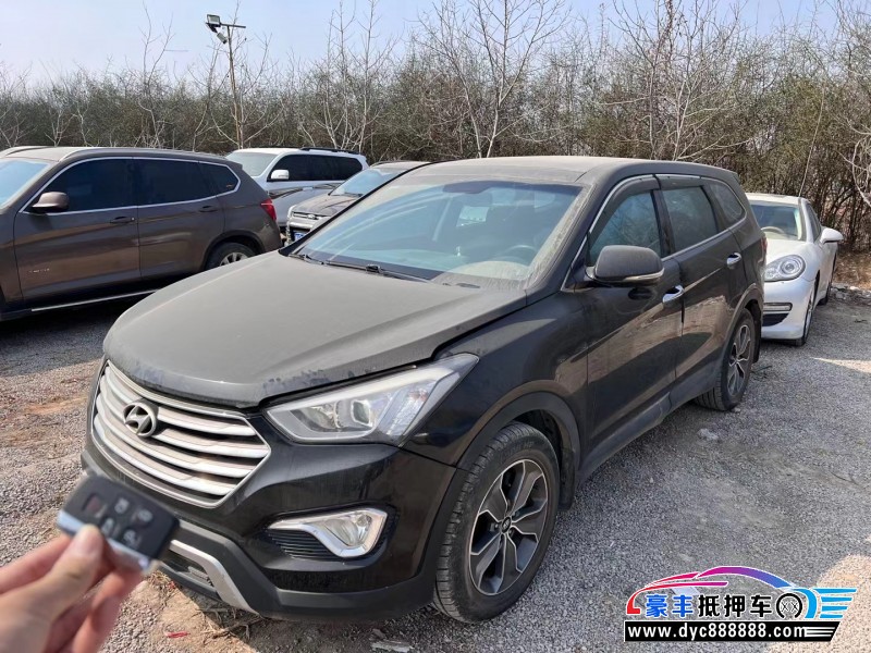 17年现代格锐轿车抵押车出售