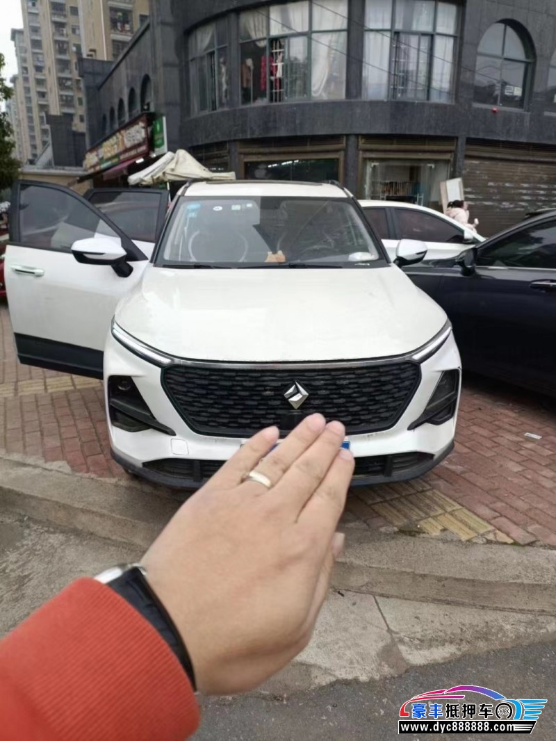 20年宝骏RS3轿车抵押车出售