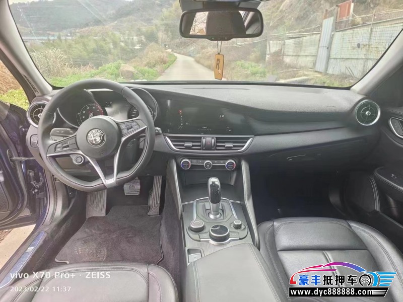 19年阿尔法·罗密欧Giulia轿车抵押车出售