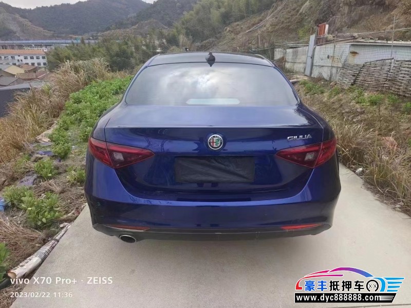 19年阿尔法·罗密欧Giulia轿车抵押车出售