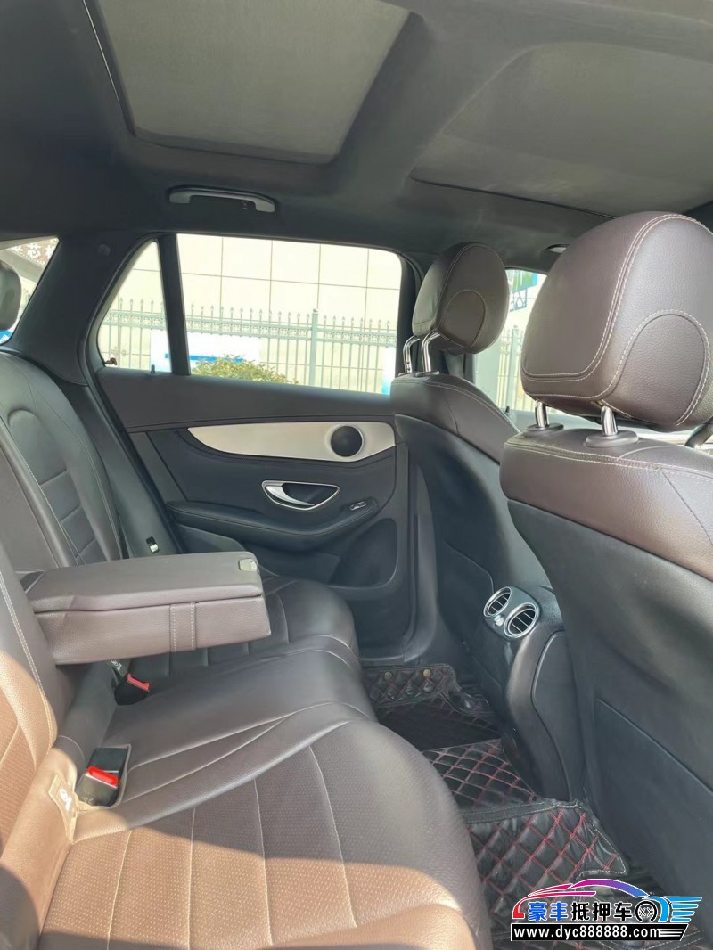 18年奔驰GLC轿车抵押车出售