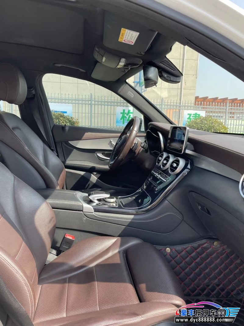 18年奔驰GLC轿车抵押车出售