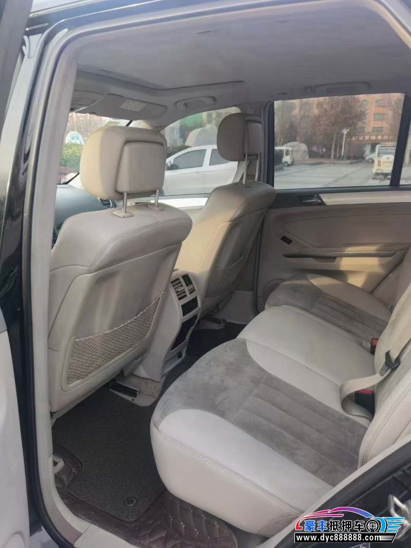 10年奔驰MLSUV抵押车出售