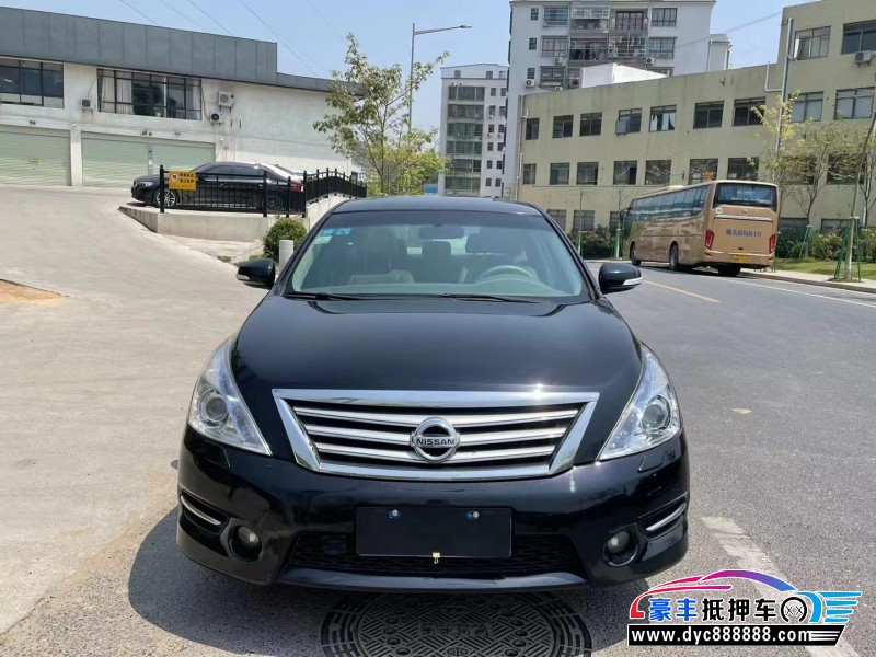 11年日产天籁轿车抵押车出售