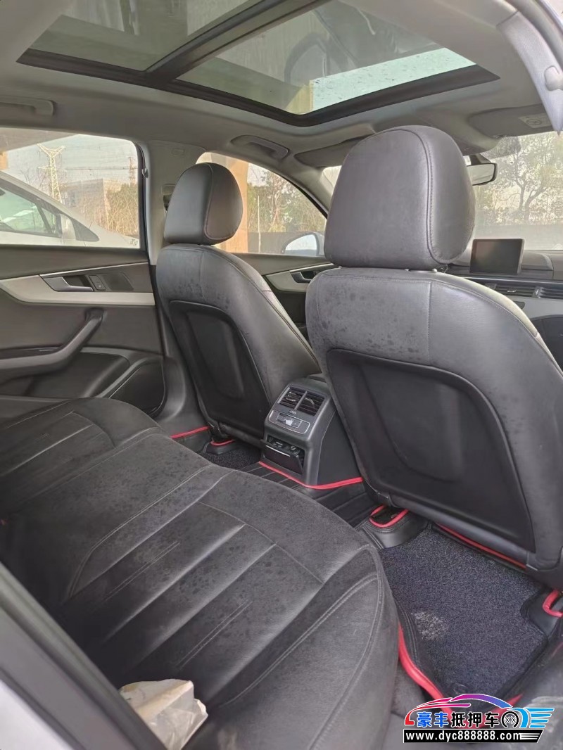 19年奥迪A4轿车抵押车出售