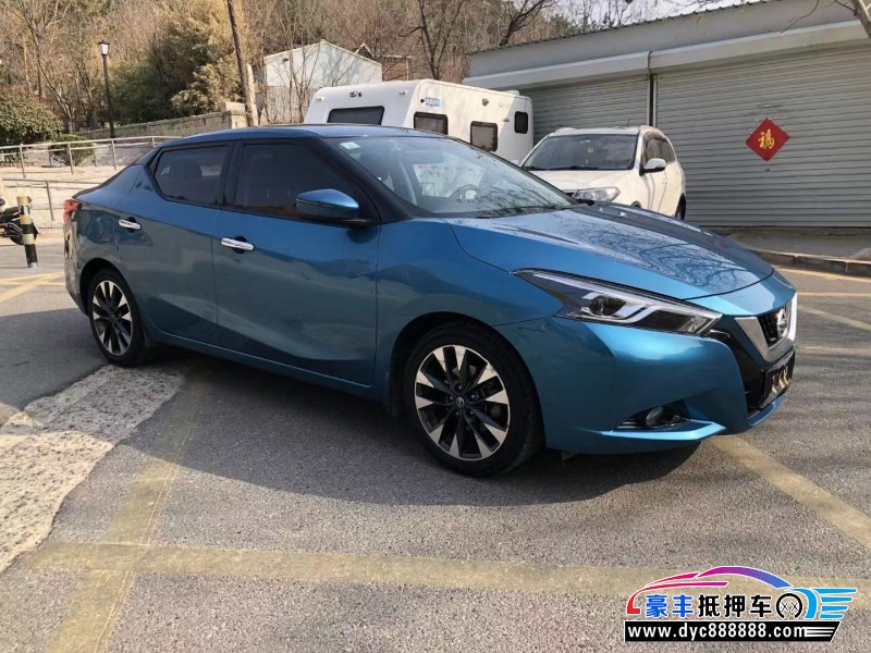 15年日产蓝鸟轿车抵押车出售