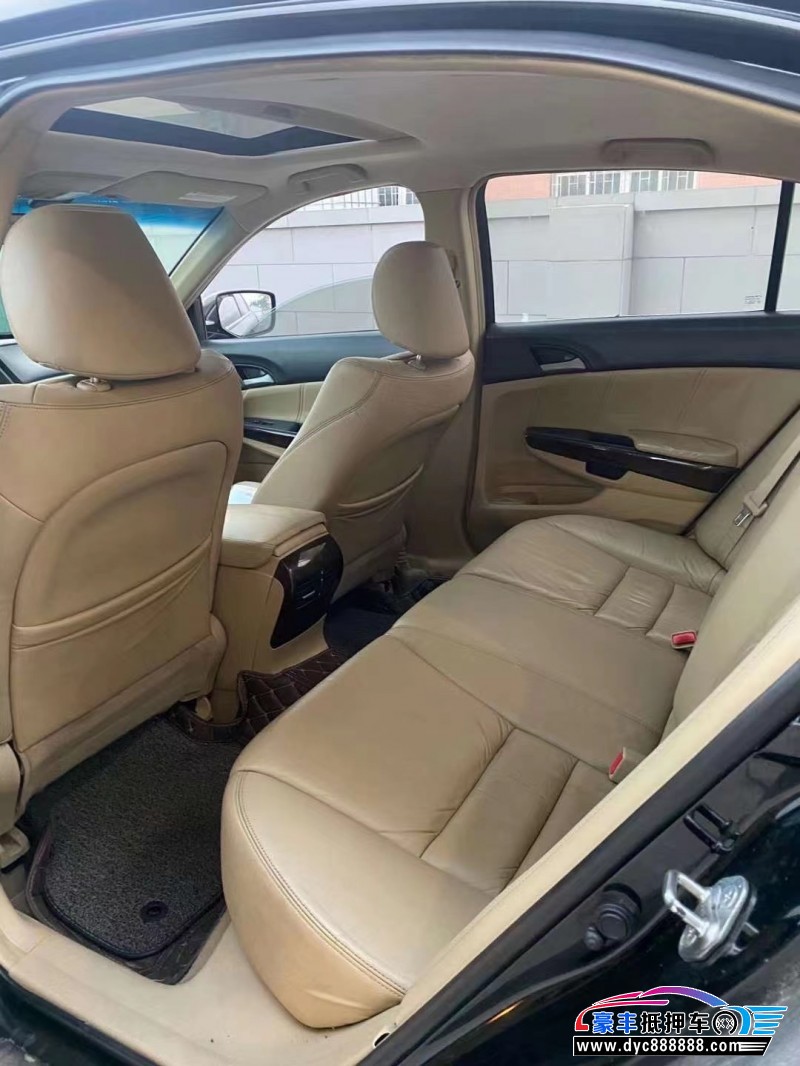 10年本田雅阁轿车抵押车出售