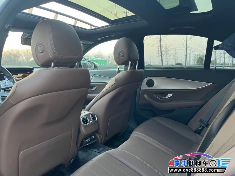 19年奔驰E轿车抵押车出售