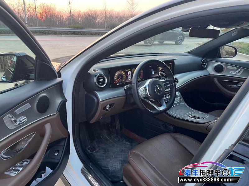 19年奔驰E轿车抵押车出售