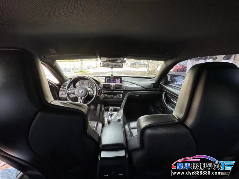 15年宝马M4轿车抵押车出售