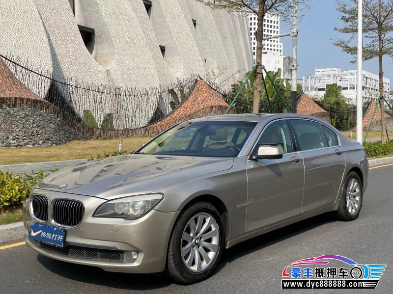 10年宝马7系轿车抵押车出售