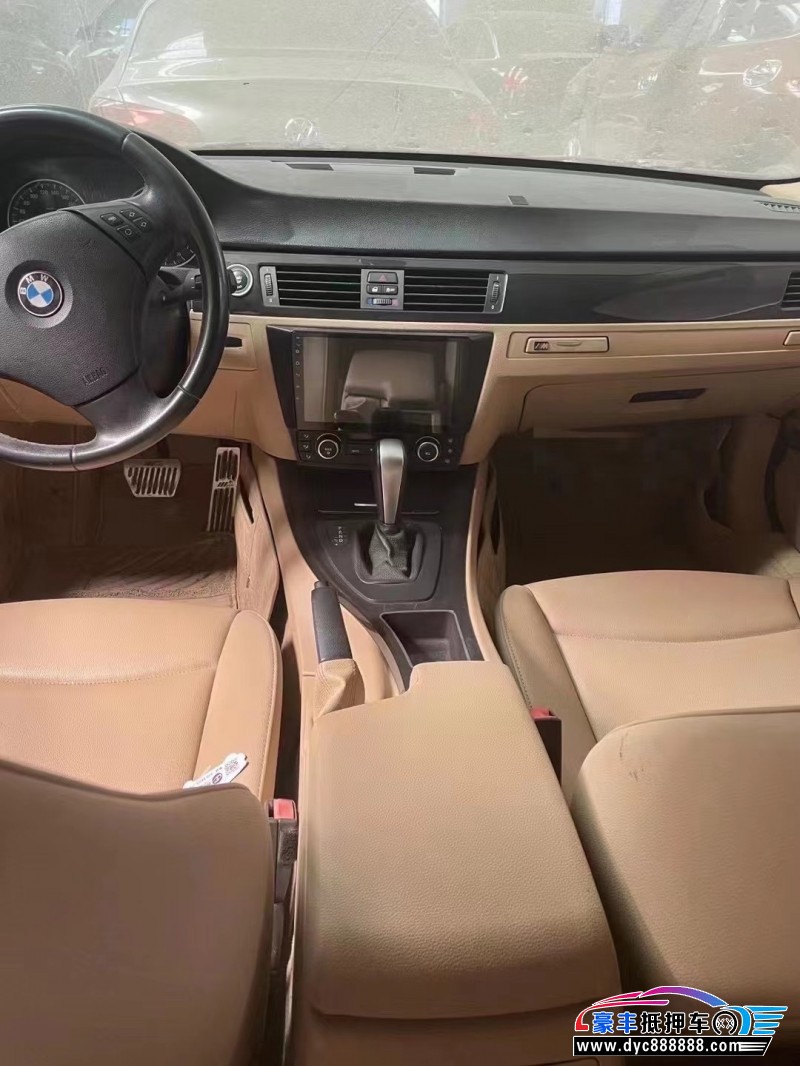 12年宝马3系轿车抵押车出售