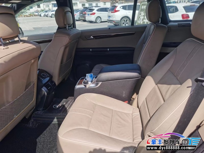 14年奔驰R级MPV抵押车出售