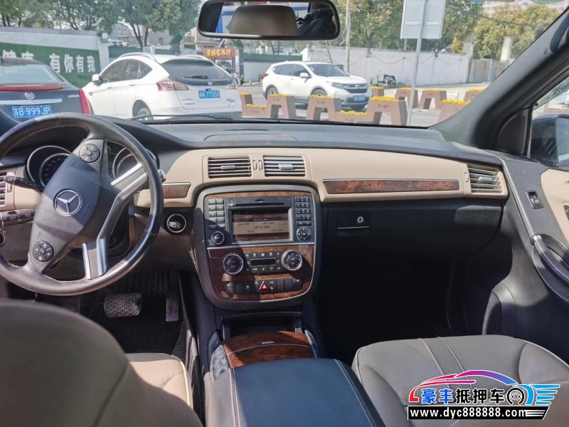 14年奔驰R级MPV抵押车出售