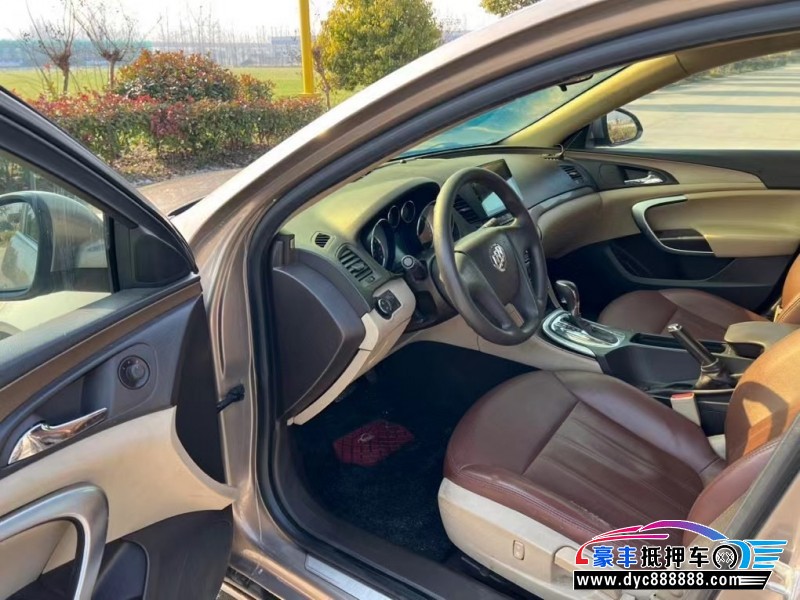 12年别克君威轿车抵押车出售