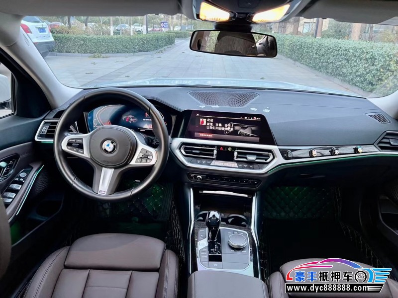 21年宝马3系轿车抵押车出售