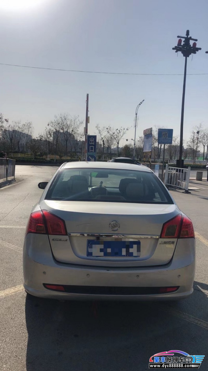 12年别克凯越轿车抵押车出售