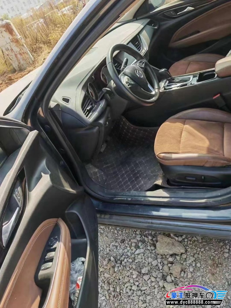 20年别克君越轿车抵押车出售