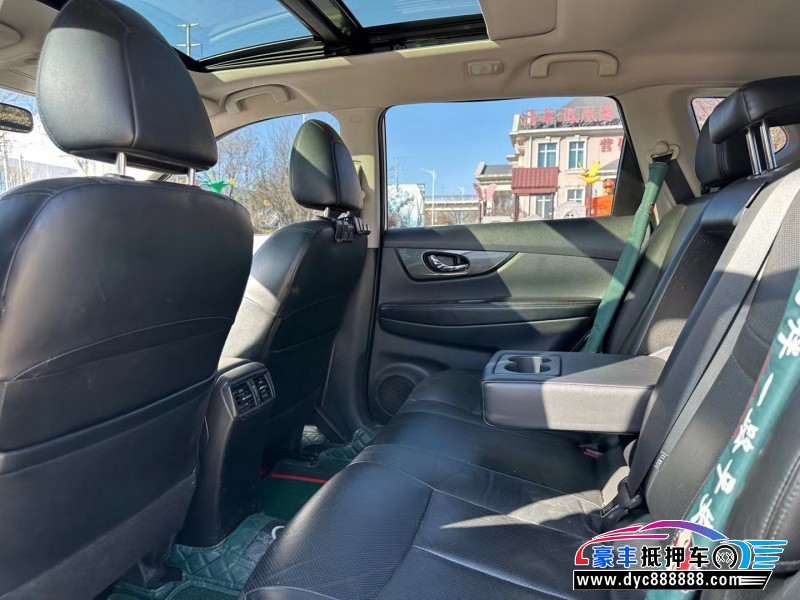 15年日产奇骏SUV抵押车出售