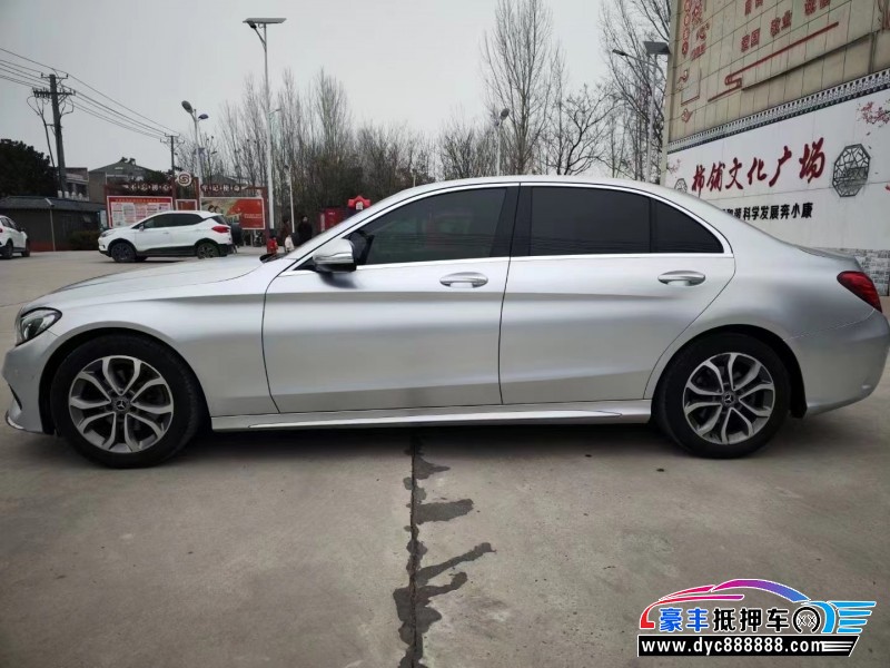 17年奔驰C轿车抵押车出售