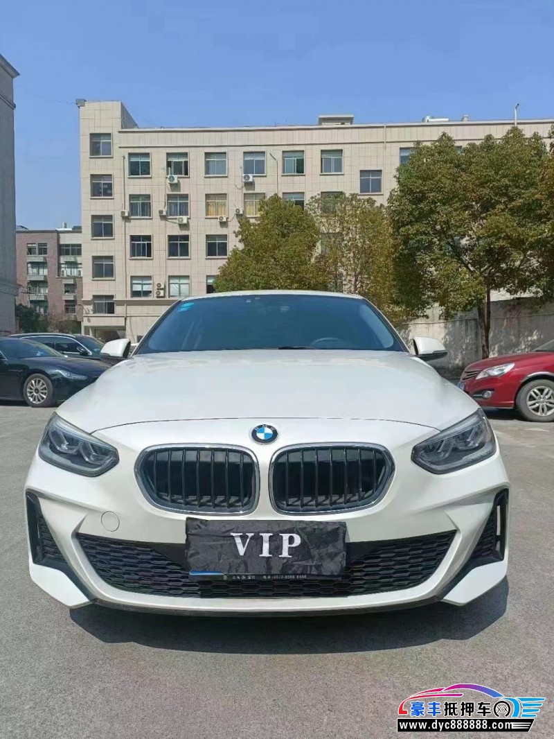 20年宝马1系轿车抵押车出售