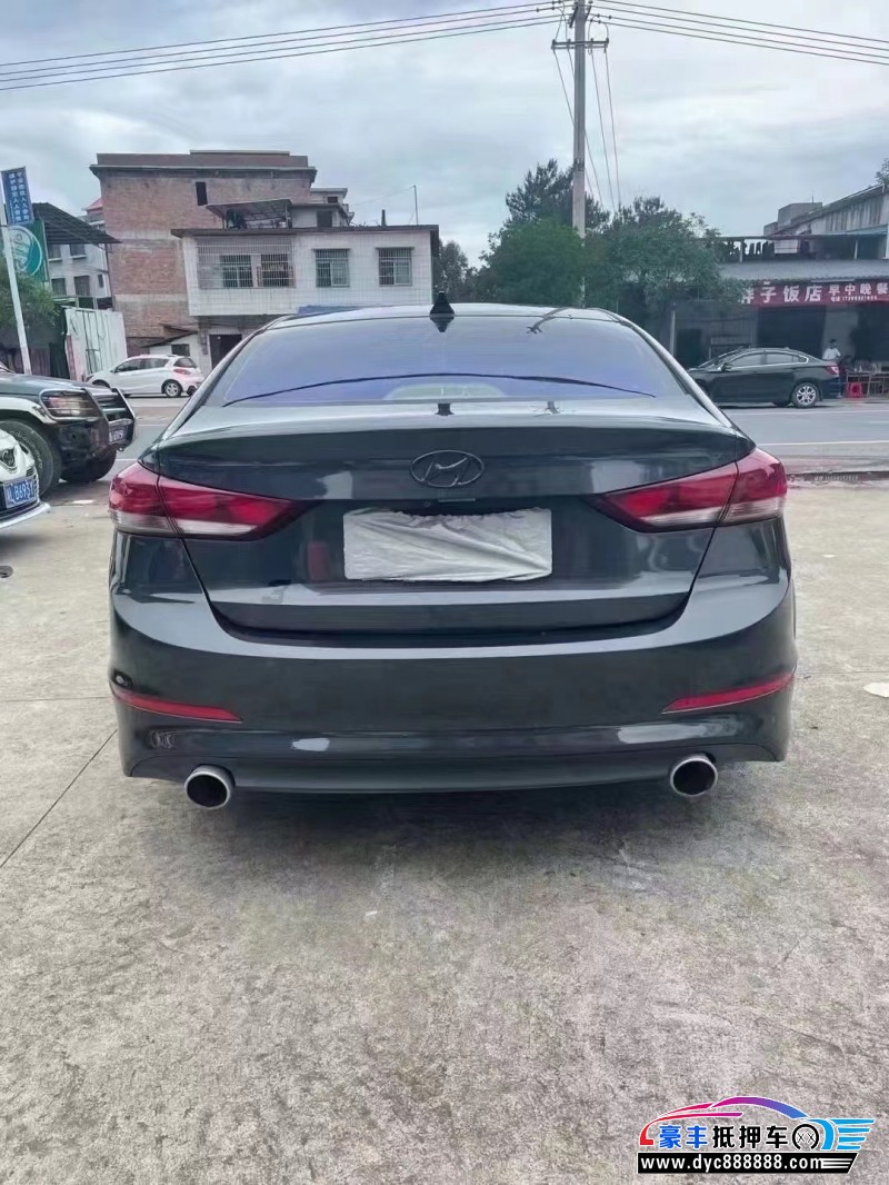 16年现代领动轿车抵押车出售