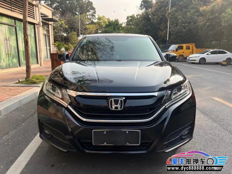 18年本田UR-V轿车抵押车出售