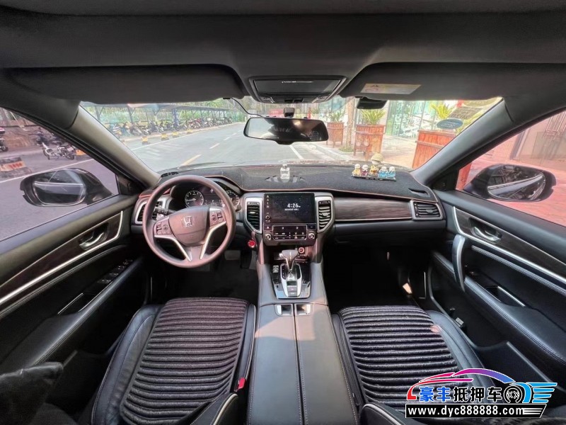 18年本田UR-V轿车抵押车出售