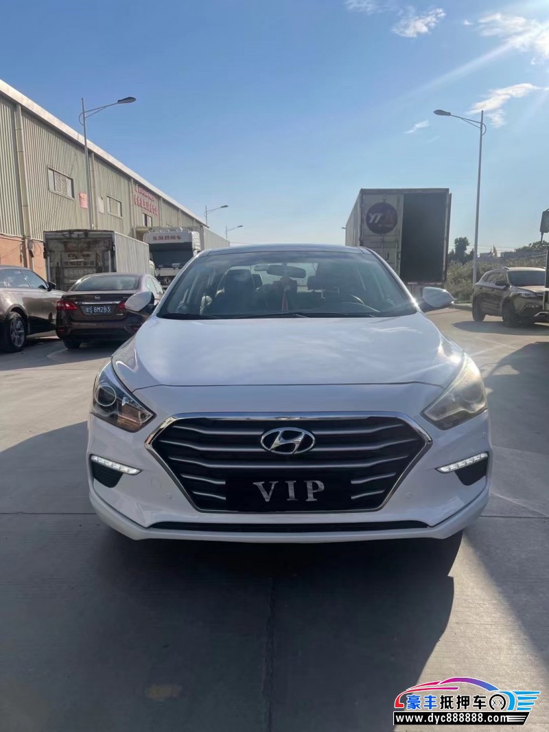 17年现代名图轿车抵押车出售