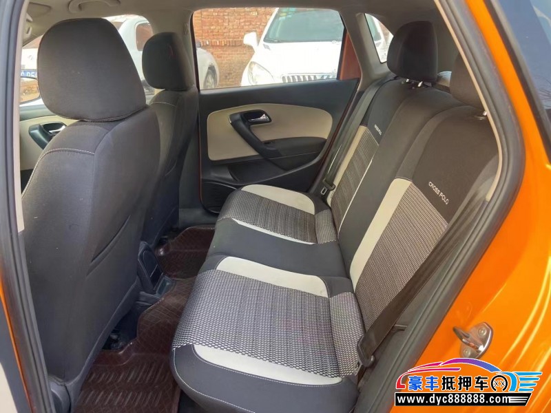 13年大众polo轿车抵押车出售